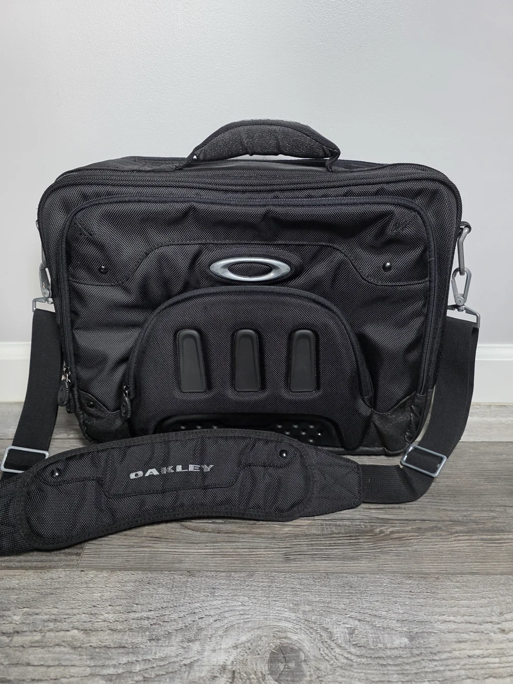 Oakley Rare Complete Vintage Nylon Tactical Laptop Briefcase Messanger Bag *READ